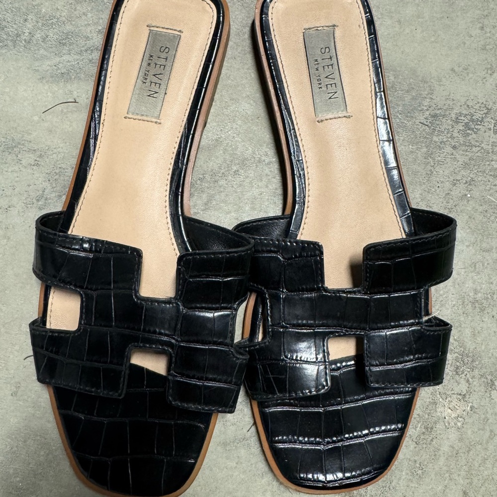 Steve Madden Black Croc-Embossed Slide Sandals